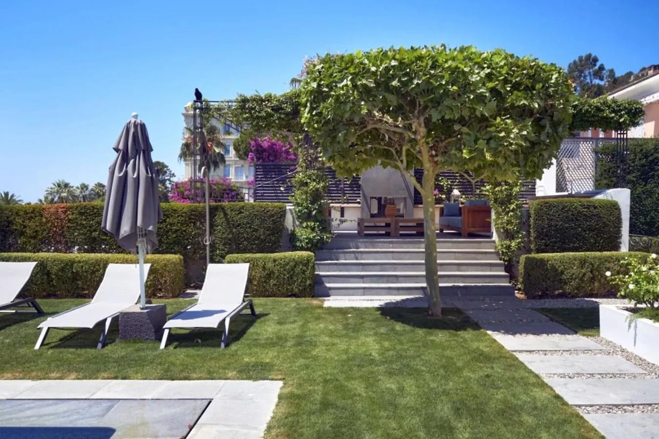 Villa With Panoramic Sea Views And Heated Pool In La Californie Cannes