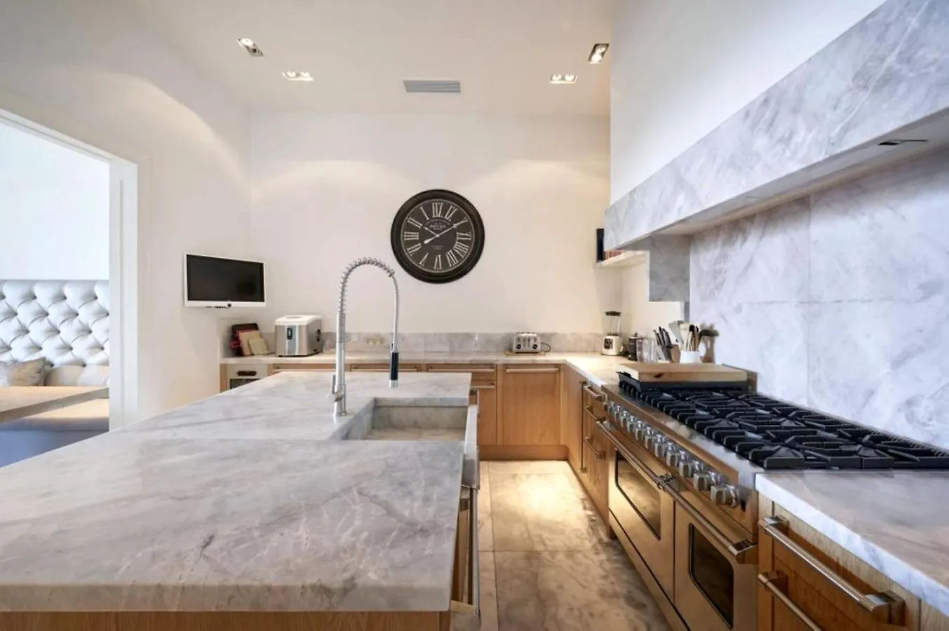 Villa With Panoramic Sea Views And Heated Pool In La Californie Cannes